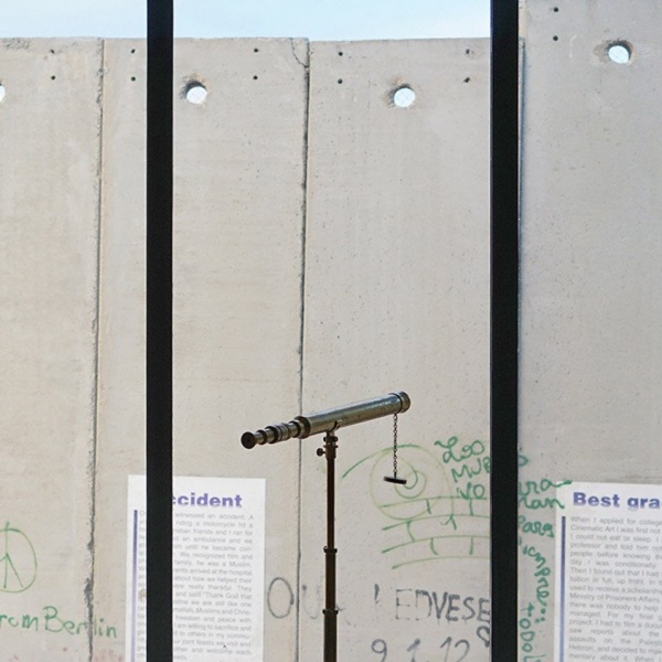 File:Green lines.jpg